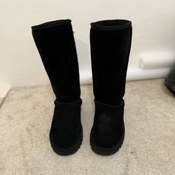 Black Suede Boots With Faux Fur Inside (women’s size7)