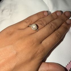 Freshwater Pearl And White Sapphire Ring 