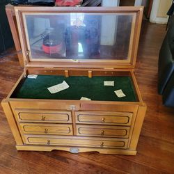 Handyman Lifetime of America Wood Toolbox