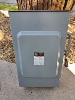 200amp Square D  Disconnect aswitch 240amp 3 Pole non fusible