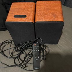 Bluetooth/Aux Saiyin Speakers