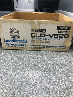 NEW Pioneer Laser Karaoke LASERDISC PLAYER CLD-V820 includes 19 Laser Disc movie collection