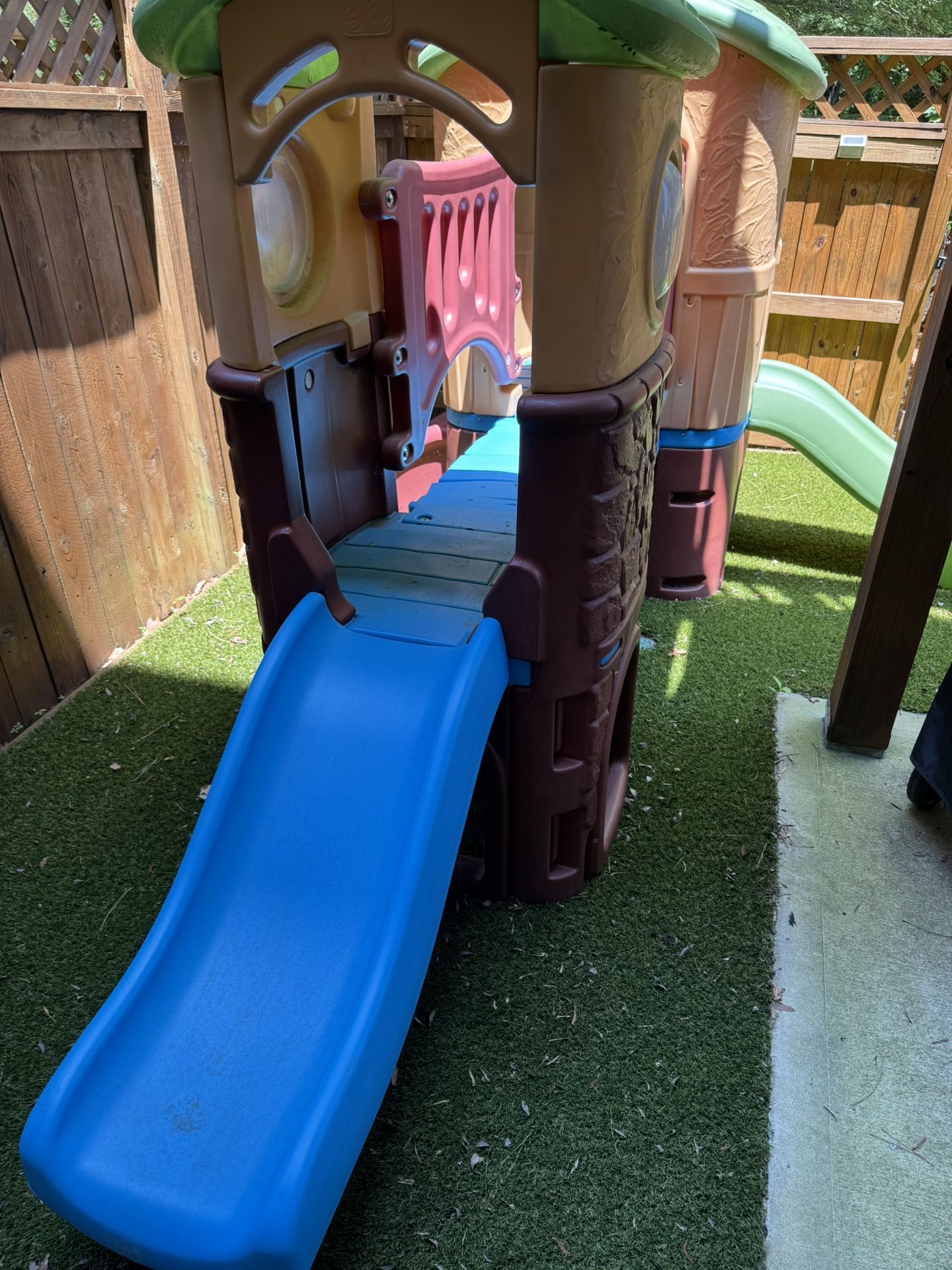 FREE - Outdoor Play Center!