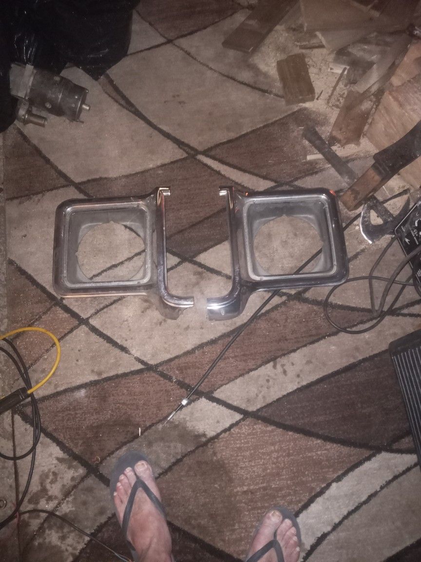 Square Body round Headlight Bezels