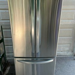 Refrigerator 30 Wide 