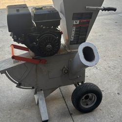 Bushmaster Two way chipper and shredder