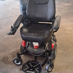 New DRIVE BRAND ELECTRIC WHEELCHAIR. PAID 2000. SELLING FOR 1000.