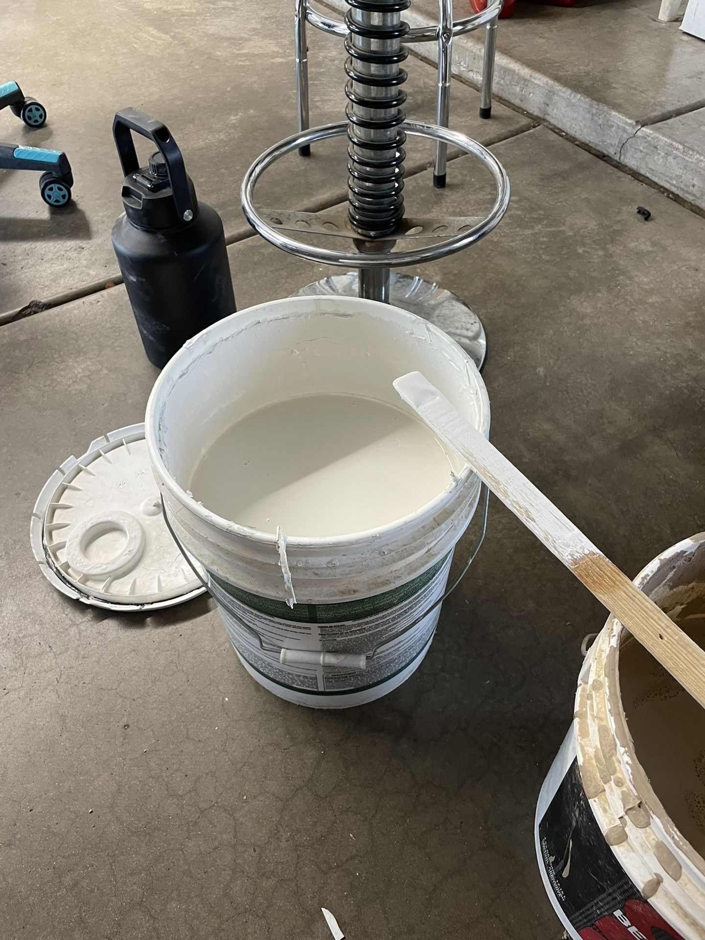 Free Paint, Cream Color And Tan Color