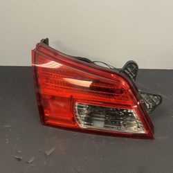 2010-2014 Subaru Outback Taillight LH