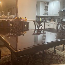 Thomasville Chippendale Mahogany Ball N Claw With 8 Chairs And 2 Leaves