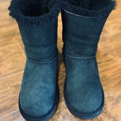 UGG Bailey Bow II Boots Women’s Size6 black