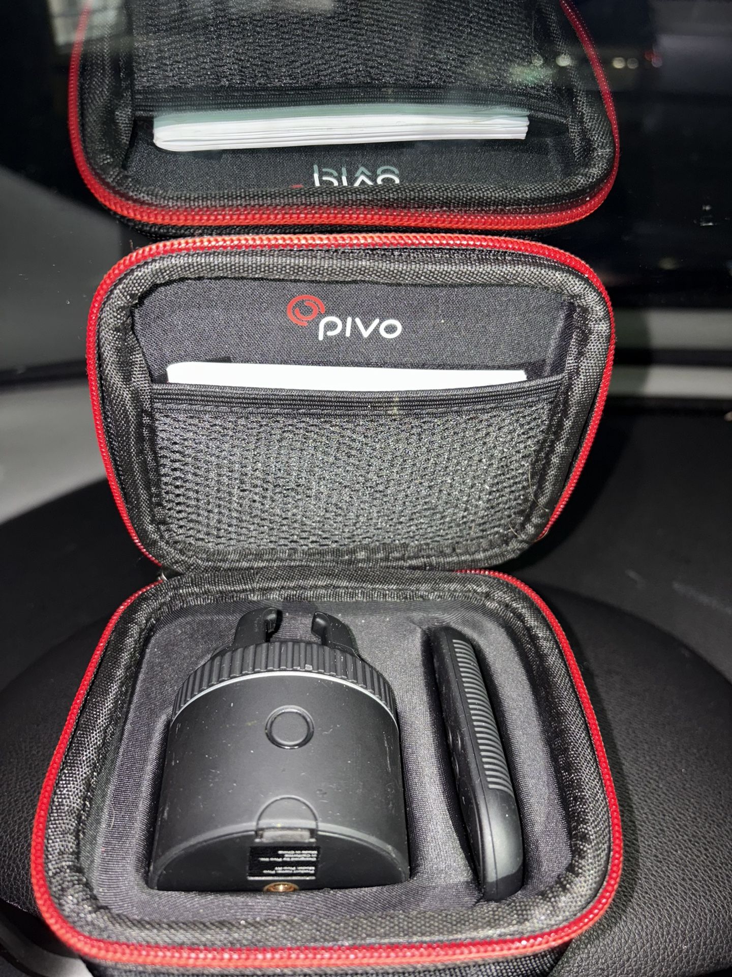 Pivo Pod R1 Starter Kit – Auto Tracking Smartphone Mount