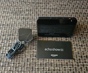 Amazon Echo Show 5 - Charcoal Black