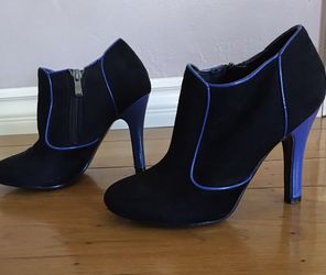 Suede Ankle Boots Zip Sides Blue Patent Trim And Heel - Size 37