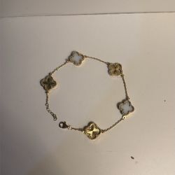 gold bracelet 