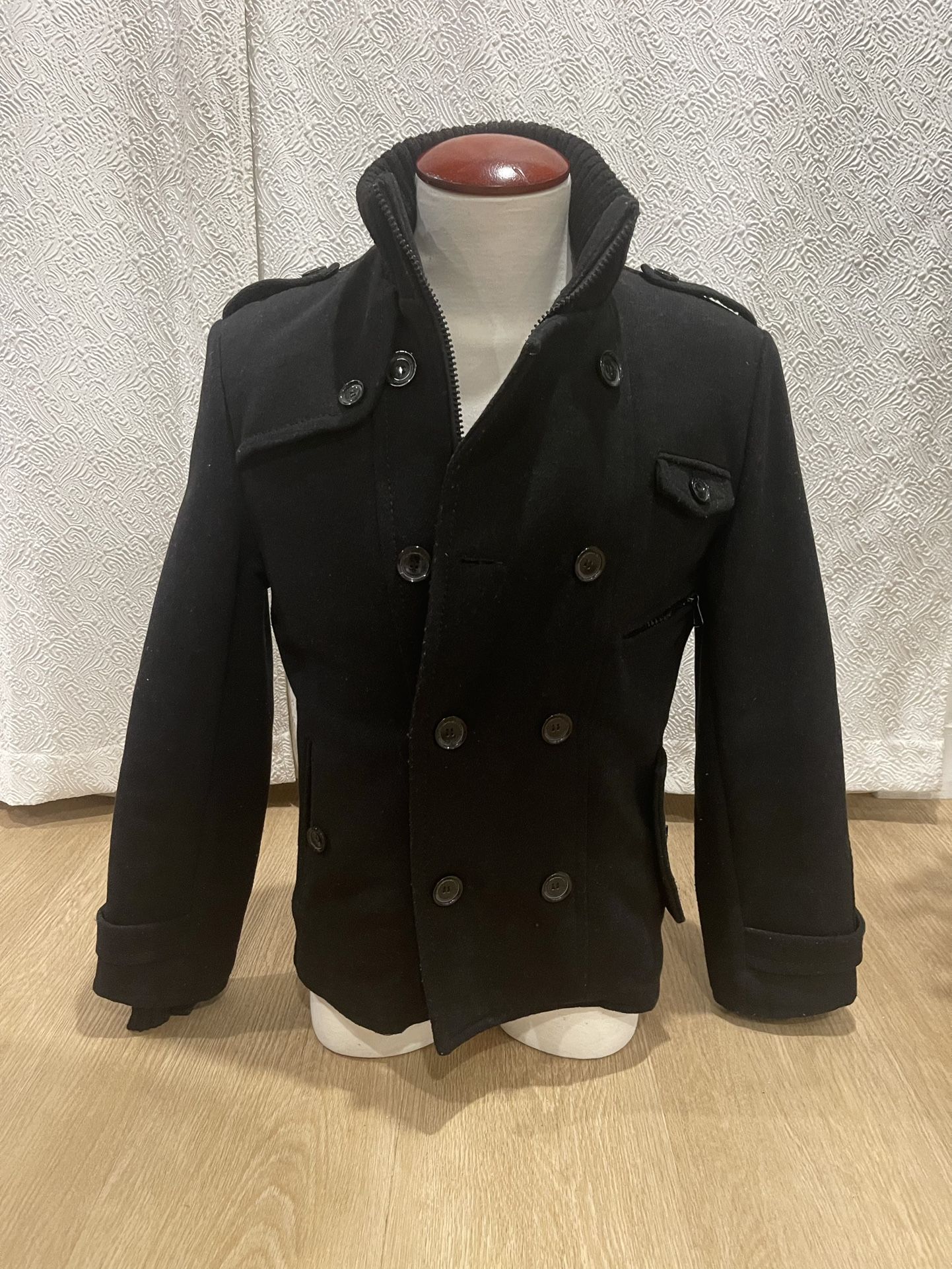 MEN’S BLACK JACKET - Size Medium 