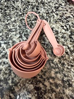 Pink kitchen measuring cups