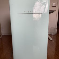 Daewoo Retro Mint Colored Fridge 