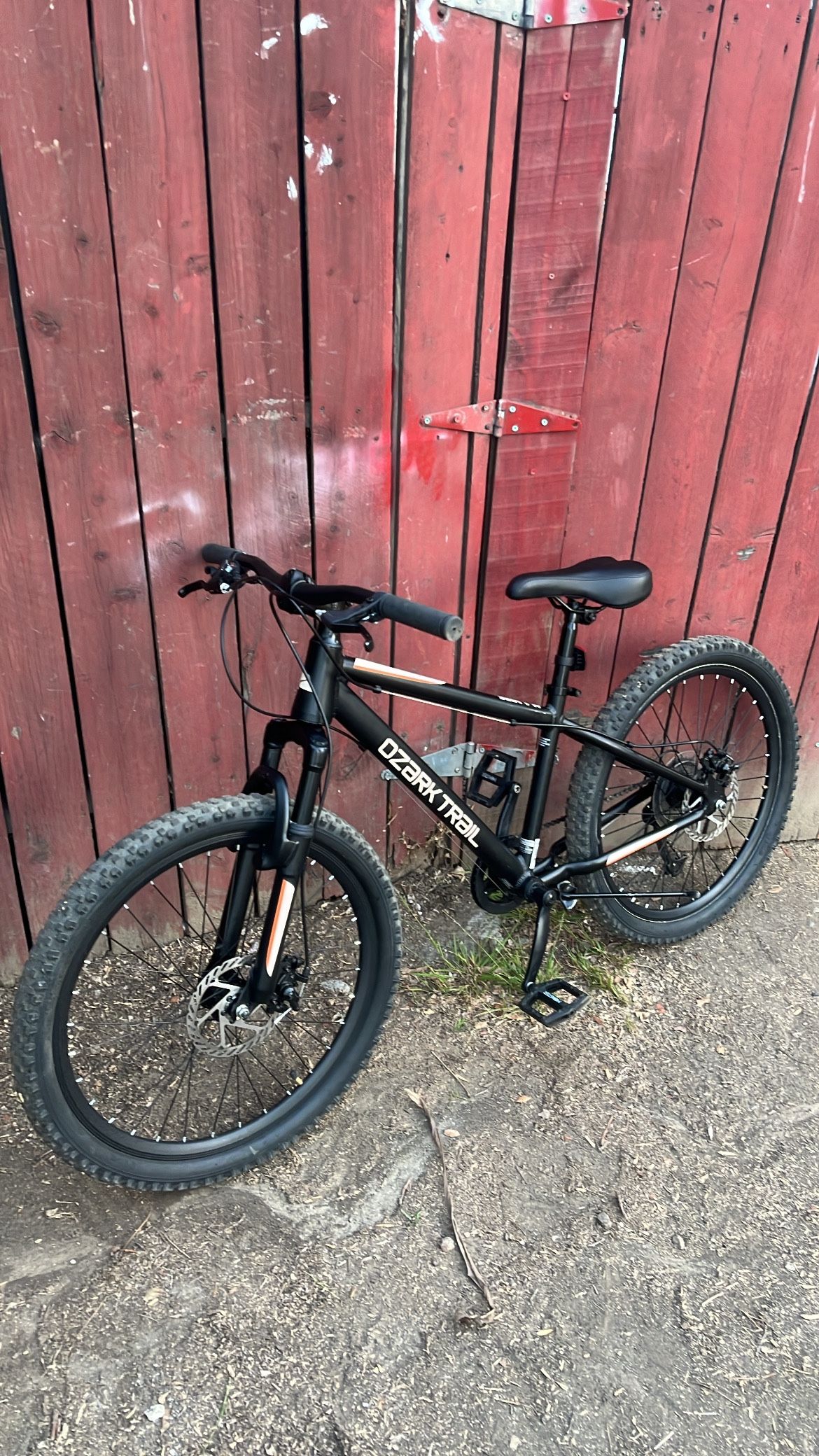 New ozark trail 24in mountain bike