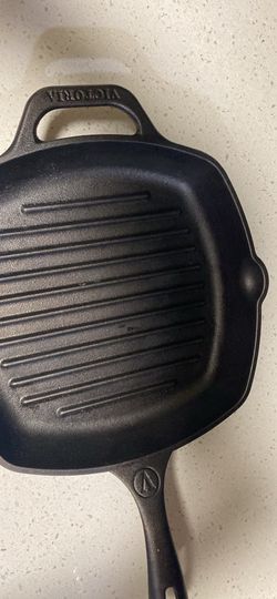 A large cast iron never use