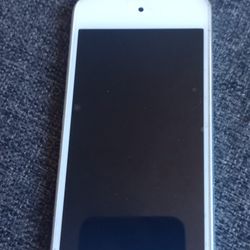 iPod Touch 6th 32 GB  Para Partes No Esta Quebrado 