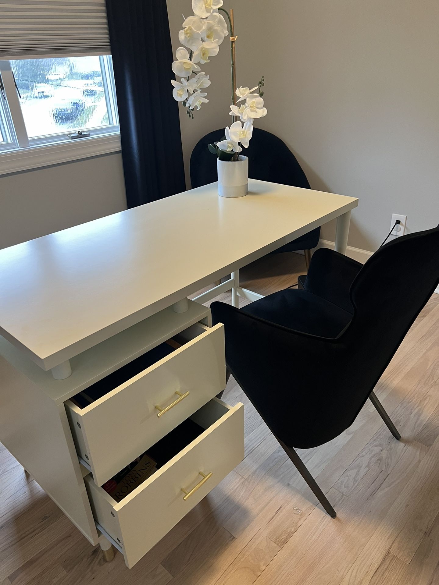 NEW DESK FOR SALE - MOVING