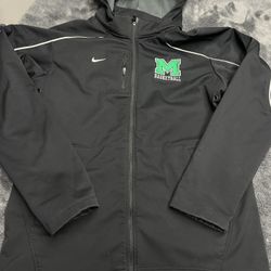 Nike Medium-Weight Men’s Medium Hooded Jacket in great shape! Hood is removable.  