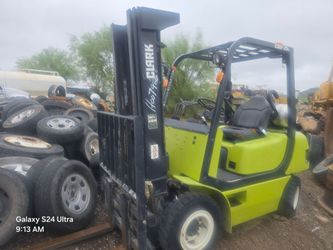 2016 clark 6k forklift
