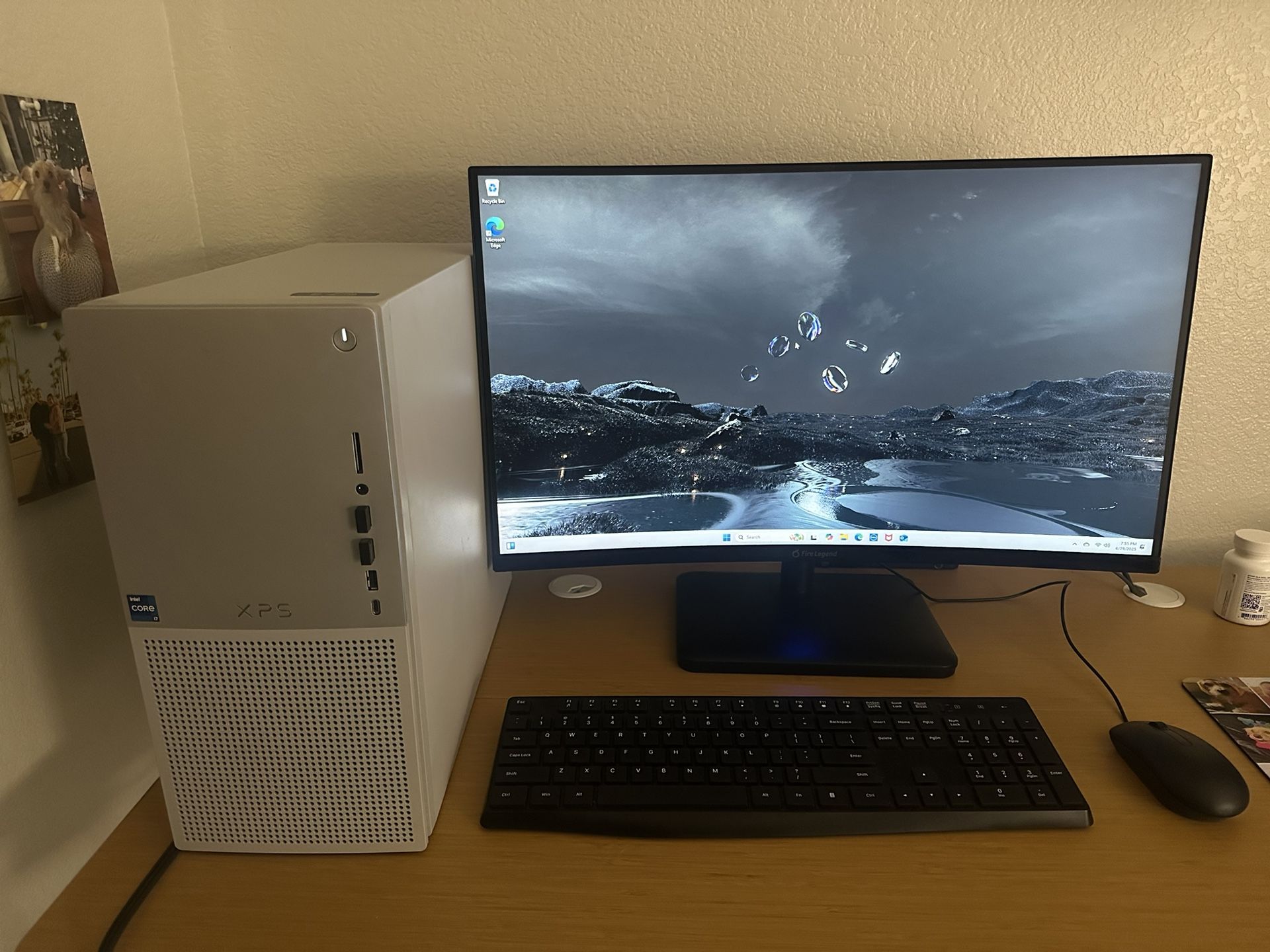 Dell XPS 8960 Desktop W/ 27” Curved Monitor