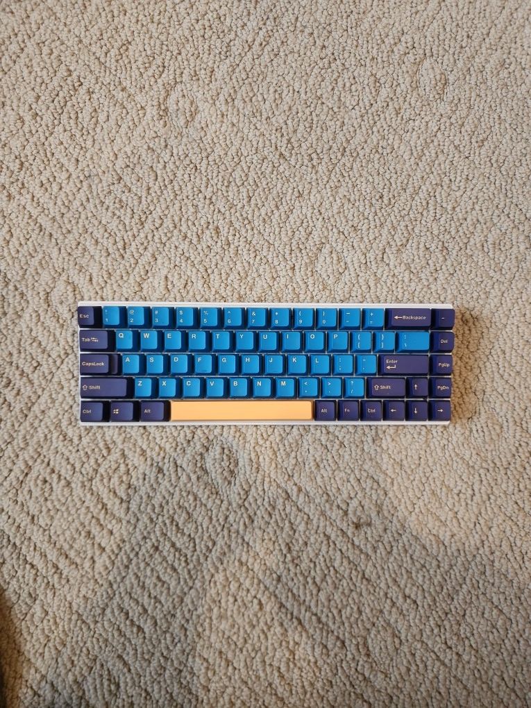 Royal Kludge RK G68 mechanical keyboard