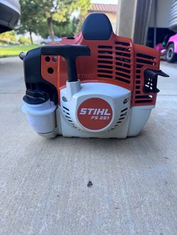 Stihl FS251 trimmer