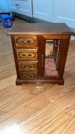 Vintage Wooden Jewelry box