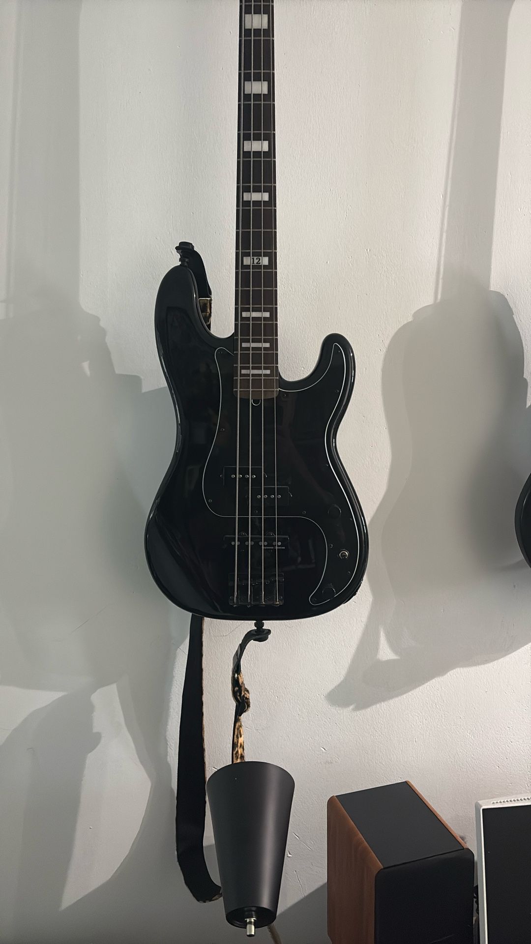 Fender Jazz Bass Deluxe (duff Mckagan Special Edition)