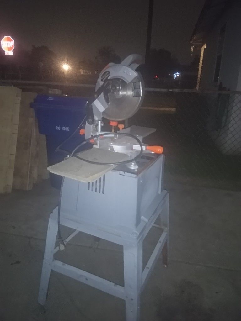 Compound Mitre Saw w/Table