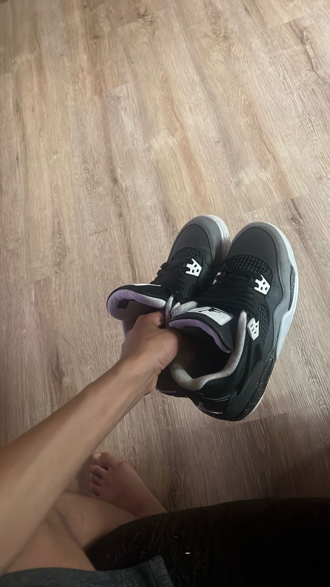Size 7 Air Jordan 4 Retro