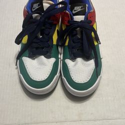 Women’s Size 8 Nike Dunk Low Sneaker