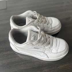 Boy’s Sneakers Size 9