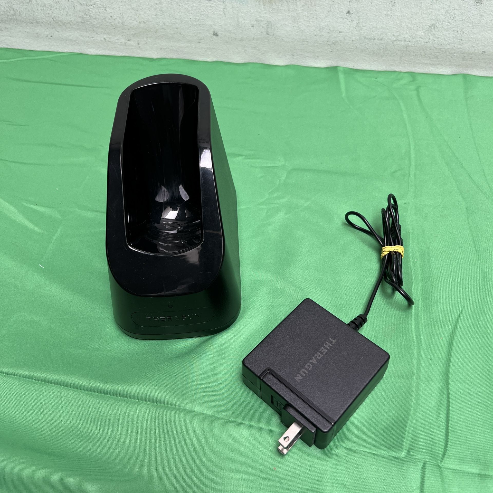 Therabody - Theragun Elite Wireless Charging Stand