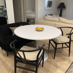 Dining Table And Chairs 