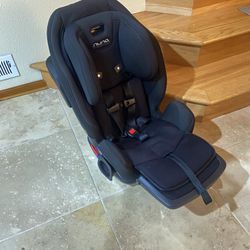 Nuna Exec Car Seat Exp 2034