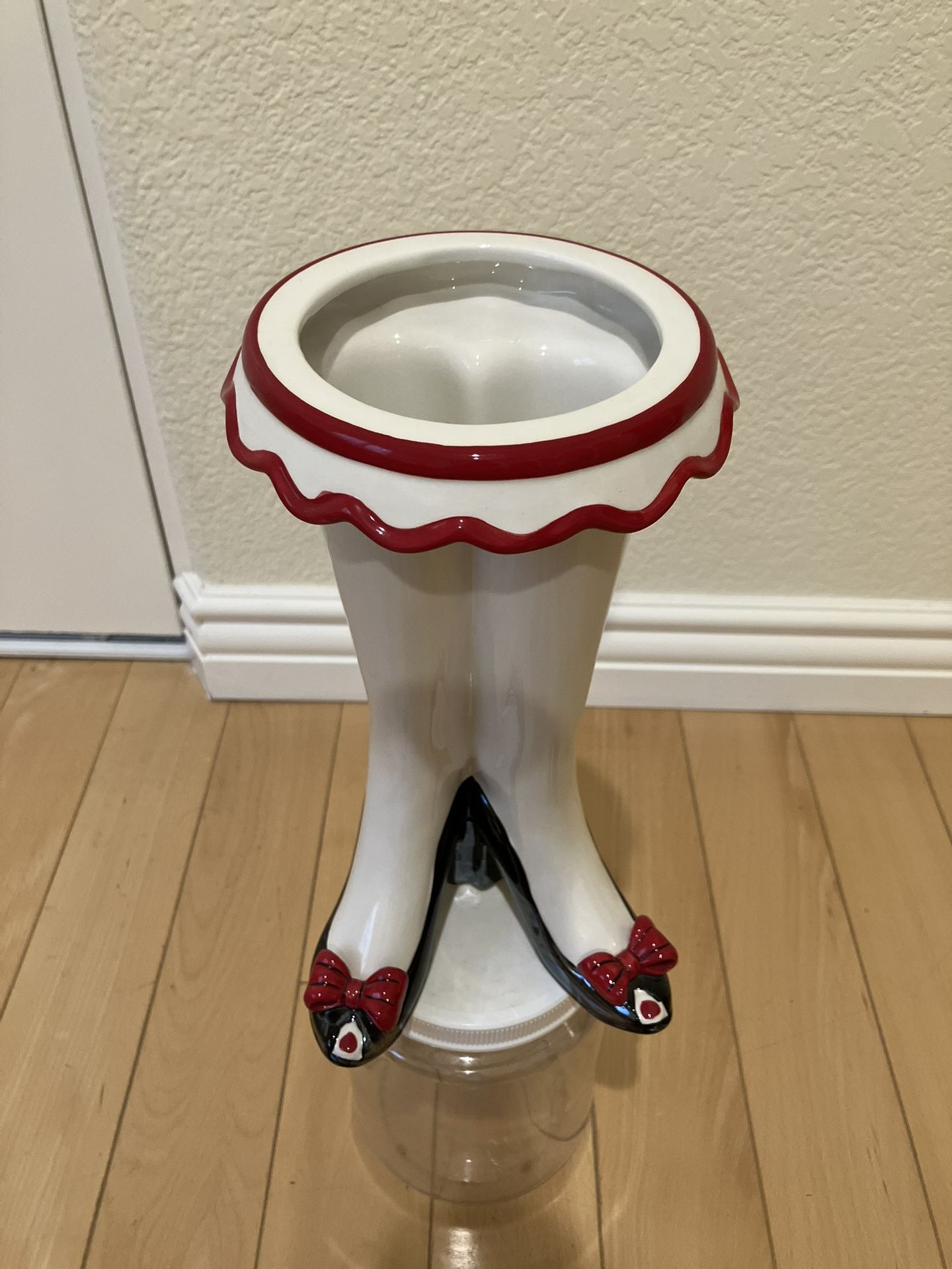Ceramic Off-White leg vase with shoes