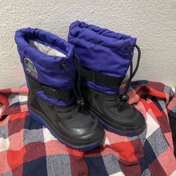 Snow boots size 10 kids Botas 