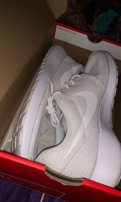 White Roshes Size 9