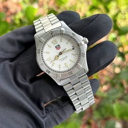 Tag Heuer WK1111.BA0311 Mens 2000 Series Quartz Watch White Dial Stainless Steel Bracelet Professional BA0308
