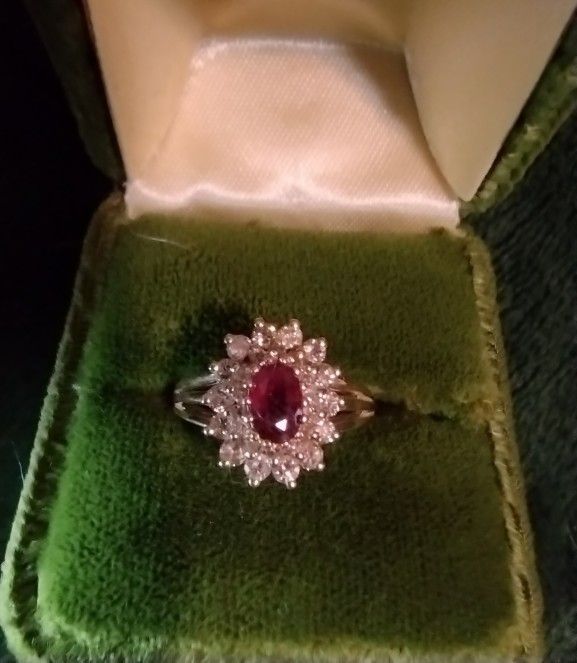 Stunning Diamond & Ruby 14kt Cocktail Ring