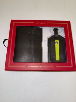 Perry Ellis Portfolio Passport Holder