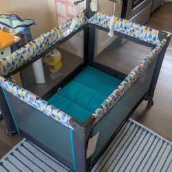 Pamo Babe Play yard/Bassinet/Change Table