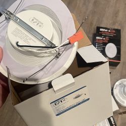 Light Fixtures 1 Round And 5 Square