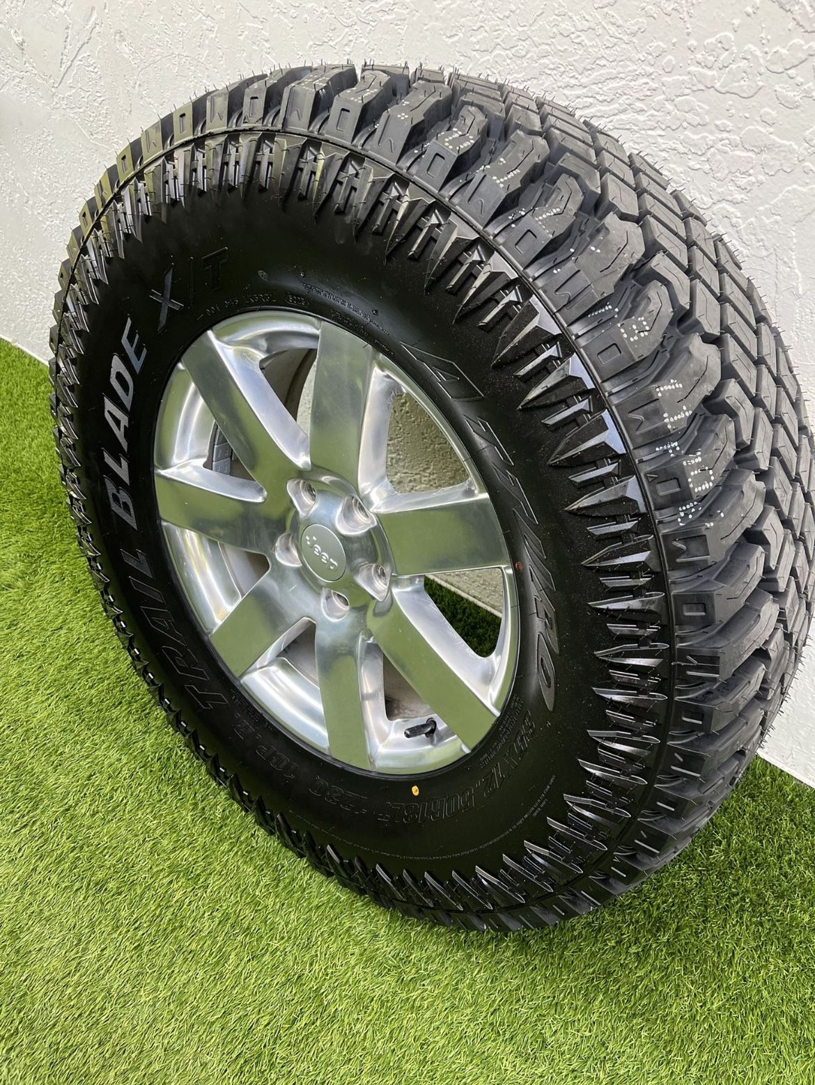 Tires Rims 35x12.50R18