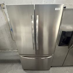 Frigidaire Refrigerator “36 ( Refrigeradores )
